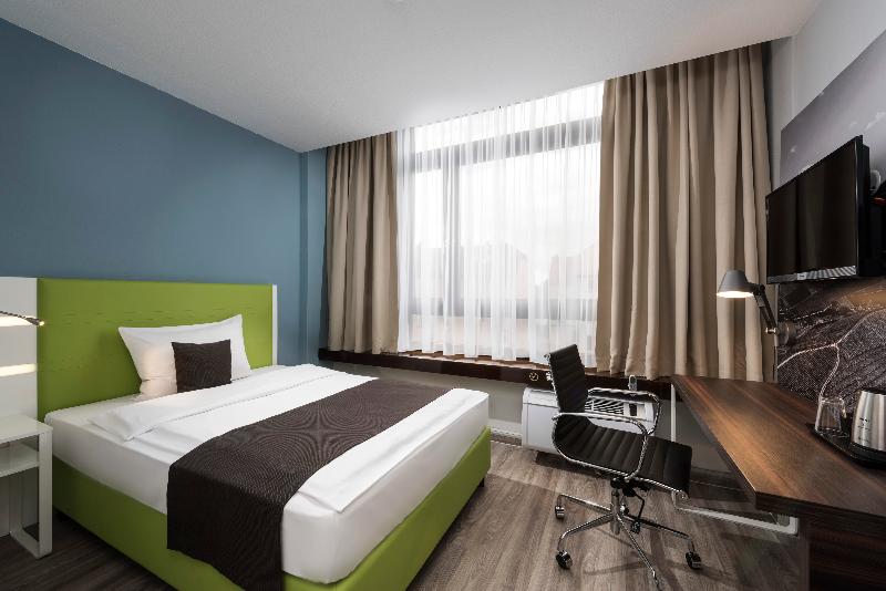 Offenburg City Hotel by Belvilla - Oda