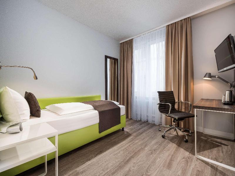 Offenburg City Hotel by Belvilla - Oda