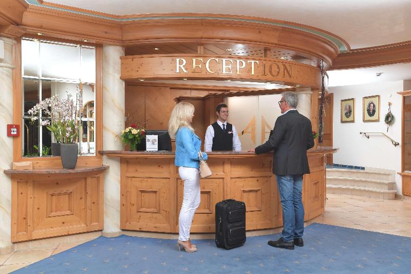 Alpenhof Oberstdorf Hotel & Spa, BW Signature Coll - Lobi