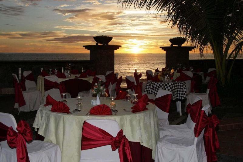 Pangeran Beach - Toplantı