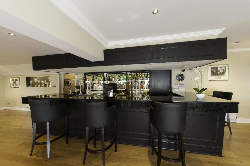 The Carlyon Bay - Bar