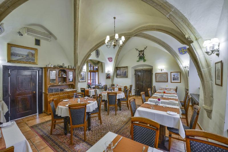 Cerny Slon - Restoran