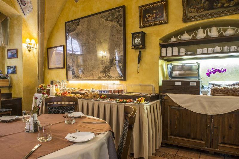 Cerny Slon - Restoran