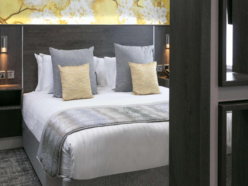 Barton Manor Hotel & Spa; BW Signature Collection - Oda