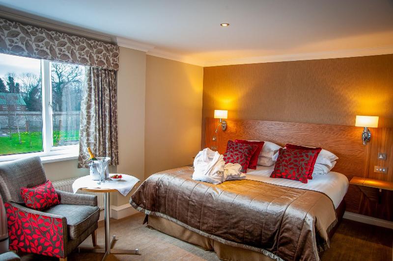 Barton Manor Hotel & Spa; BW Signature Collection - Oda
