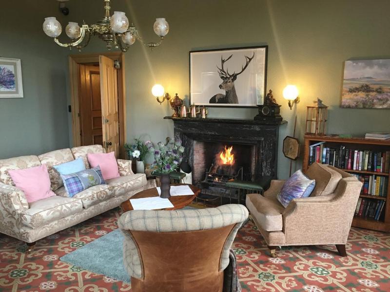 Mansfield House - Genel