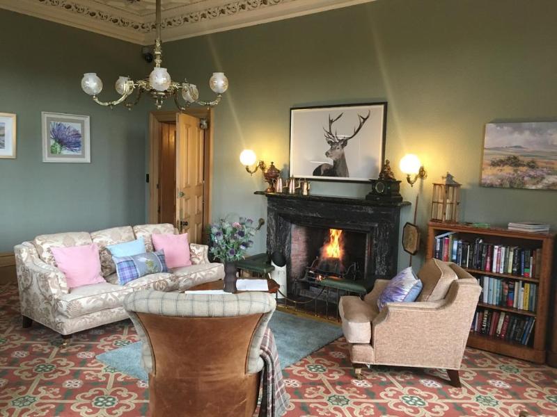 Mansfield House - Genel