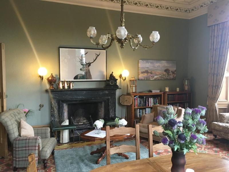 Mansfield House - Genel