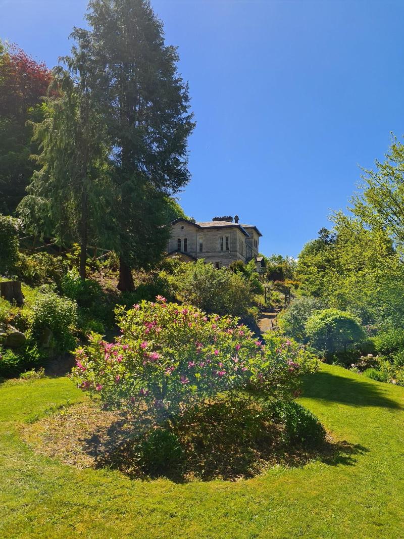 Mansfield House - Genel