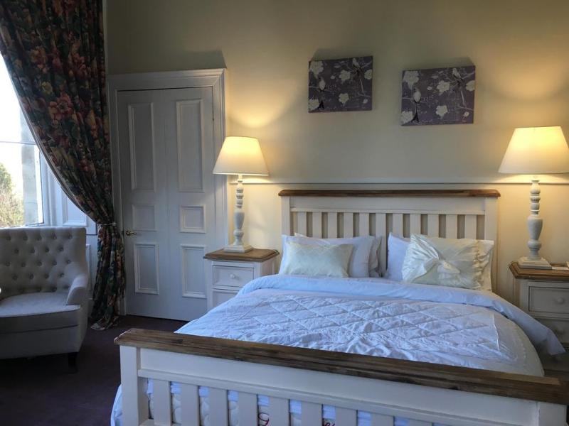 Mansfield House - Genel