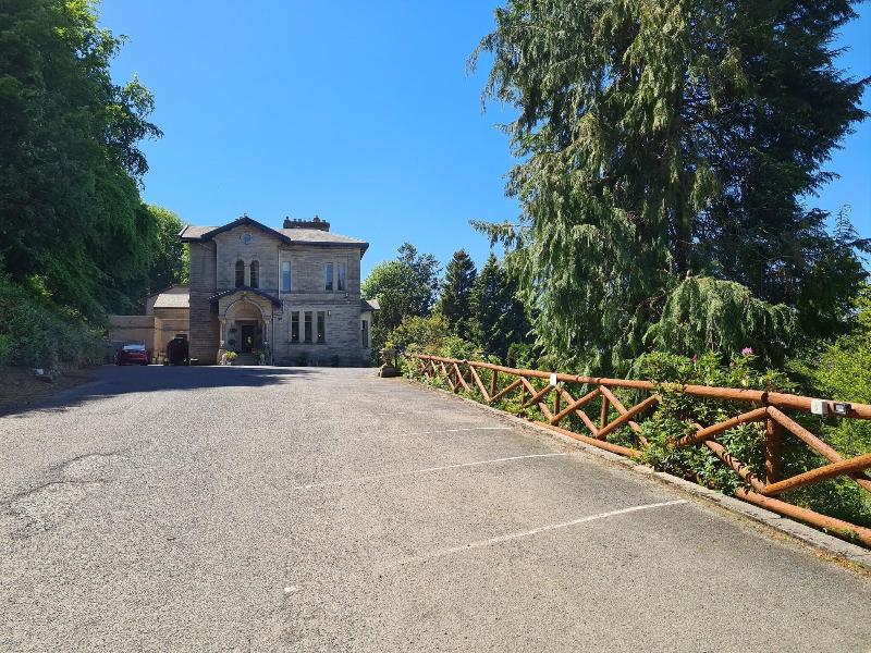 Mansfield House - Genel