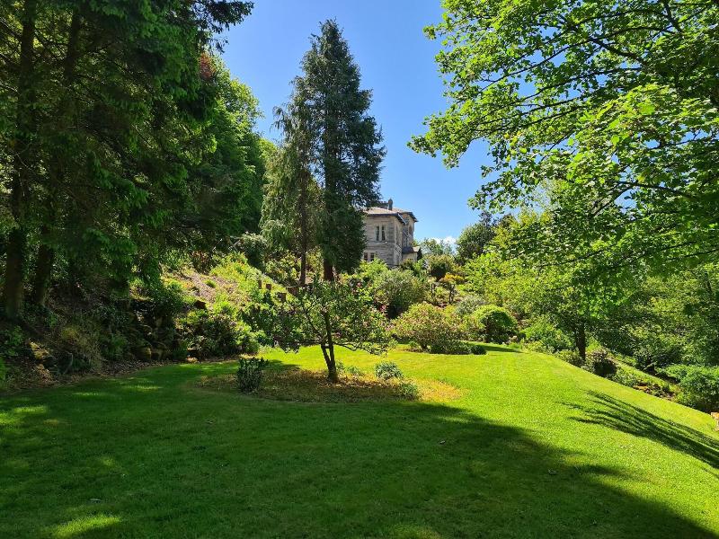 Mansfield House - Genel