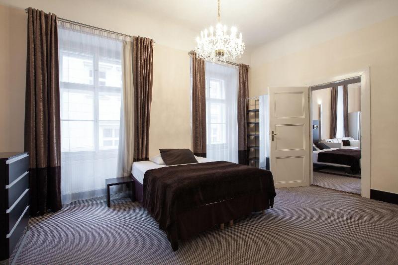 Old Town Square Hotel - Oda