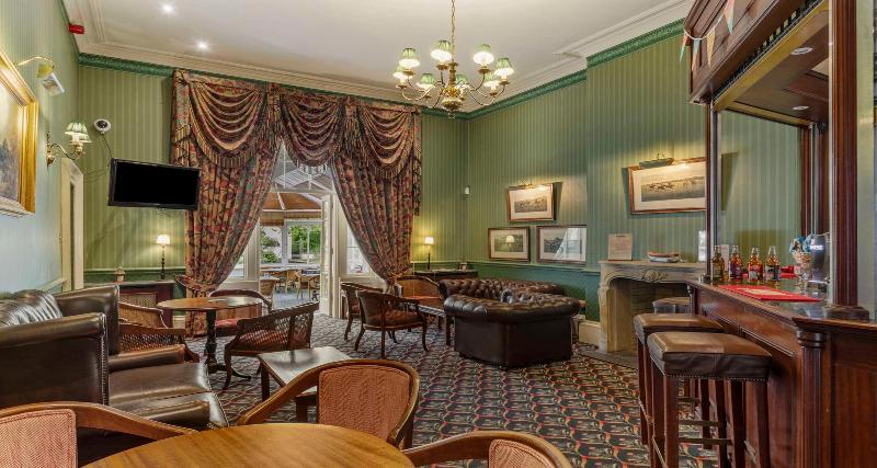 Best Western Lamphey Court Hotel & Spa - Bar