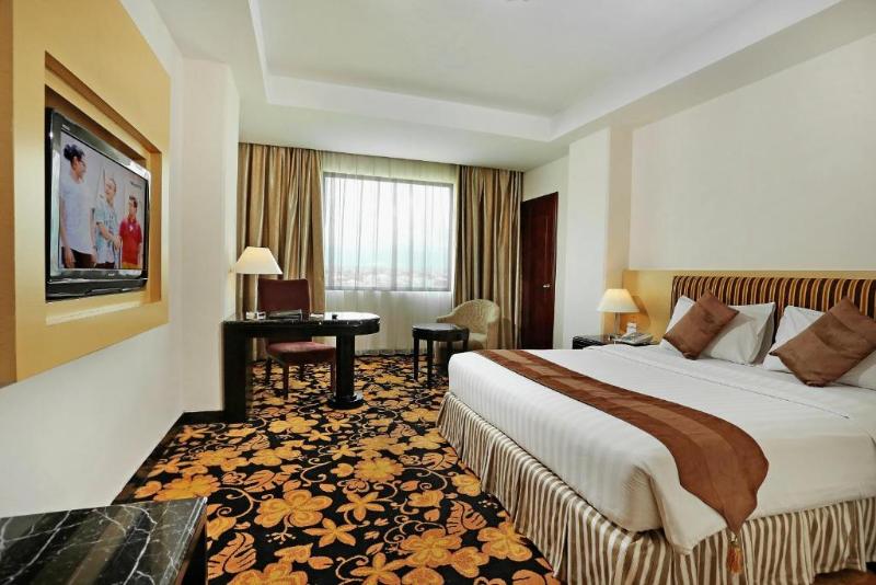 Rocky Plaza Hotel Padang - Oda