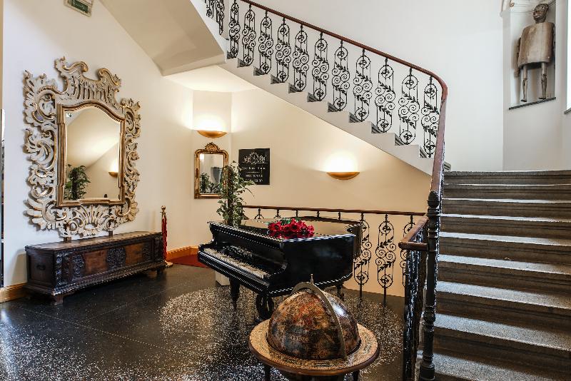 Assenzio Prague - Lobi