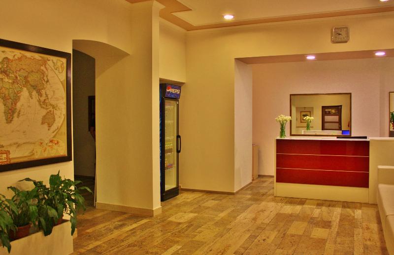 Koruna Hotel - Lobi