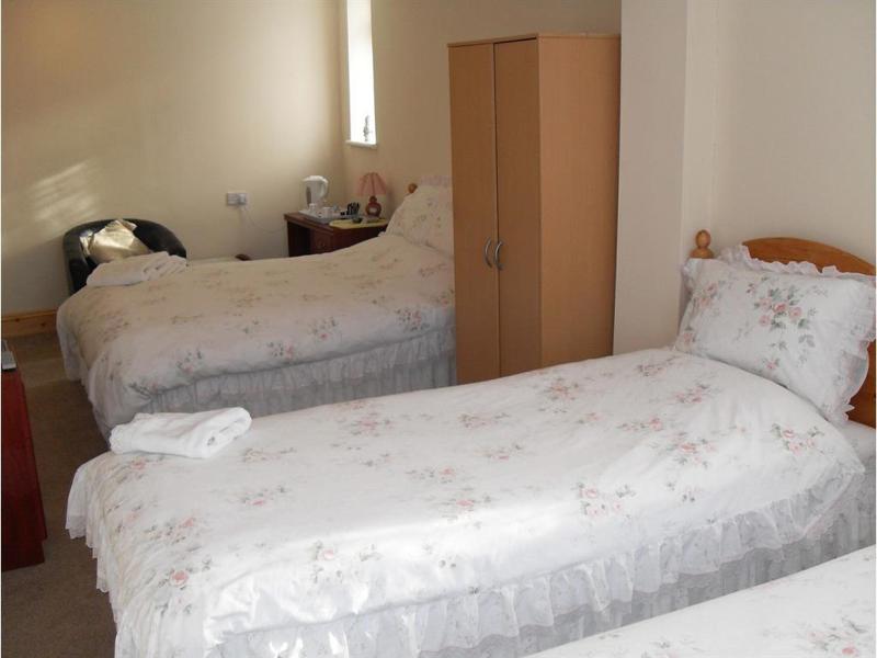Alma Lodge Guest House - Oda