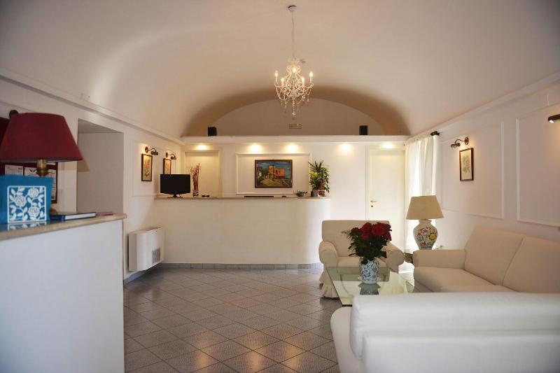 Palatium Mari Capri Island - Lobi