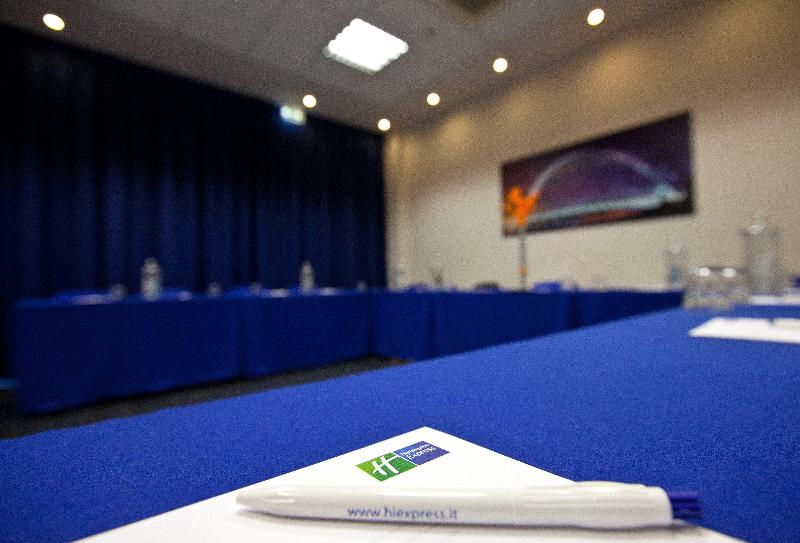 Holiday Inn Express Reggio Emilia - Toplantı
