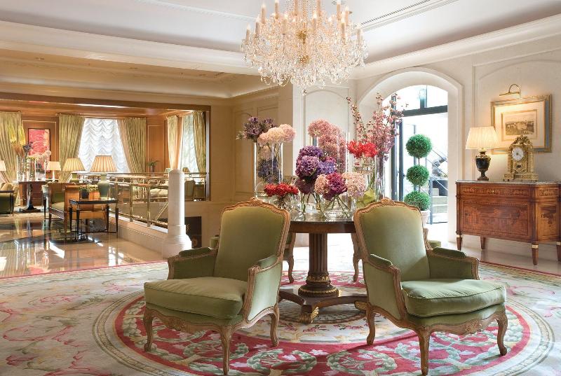 Four Seasons Hotel Prague - Lobi