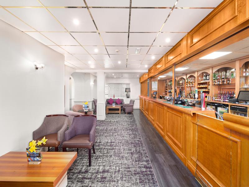 Ivy Bush Royal Hotel by Compass Hospitality - Bar