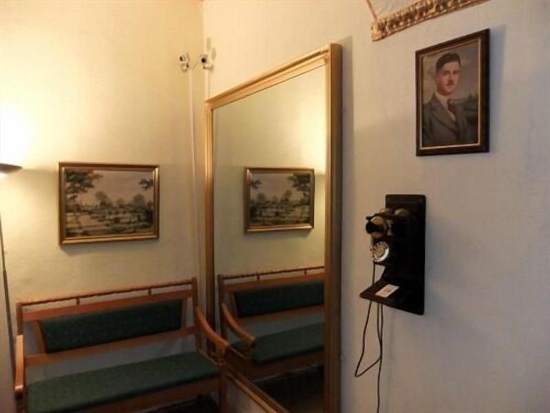 College Guest House - Lobi