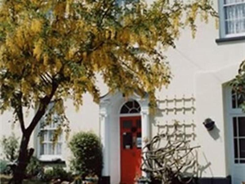 College Guest House - Genel
