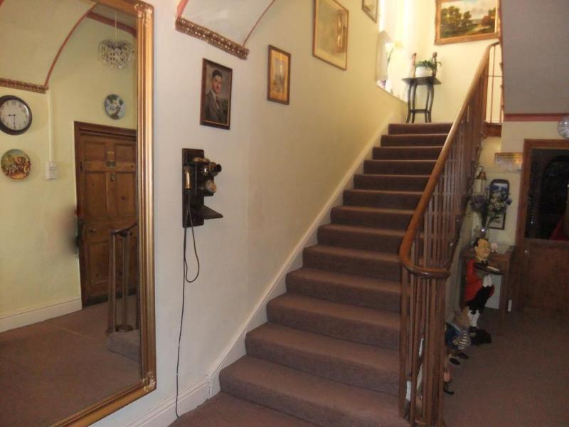 College Guest House - Genel