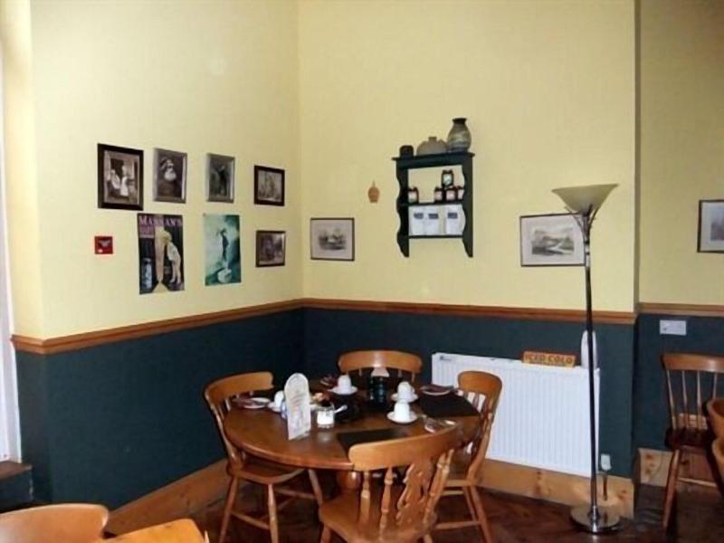 College Guest House - Restoran
