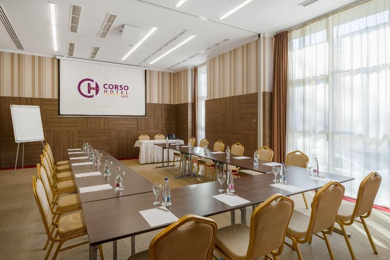Corso Pecs - Bar
