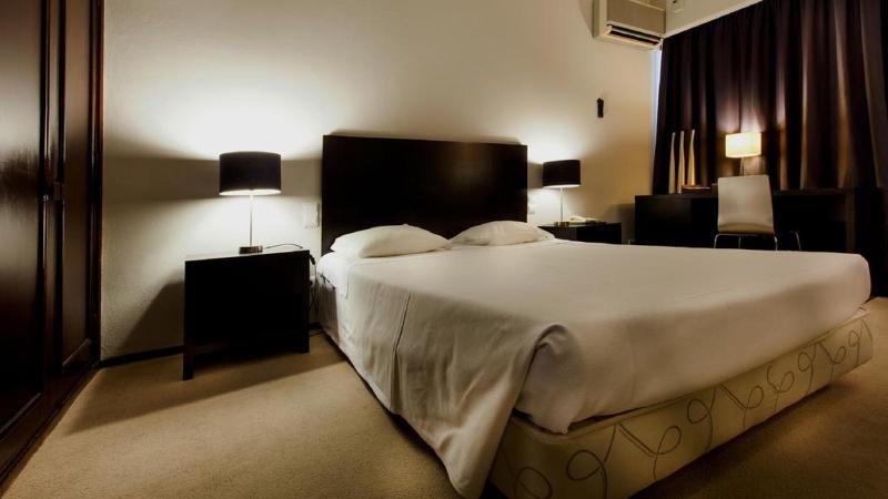 Carcavelos Beach Hotel - Oda