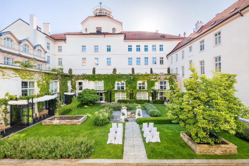 Mandarin Oriental Prague - Genel