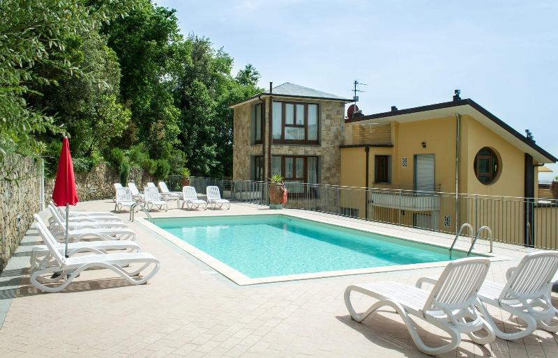 Montefiore Residence - Havuz