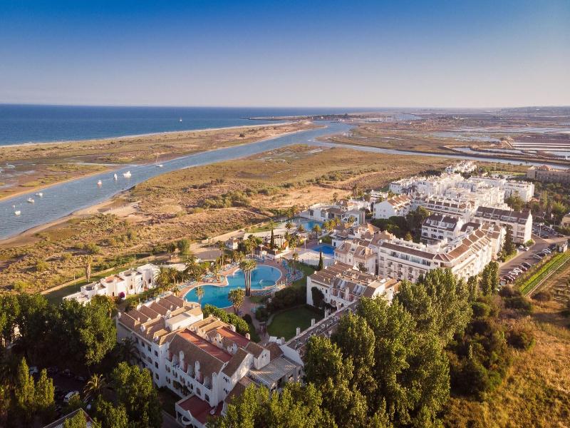 Golden Club Cabanas - Genel