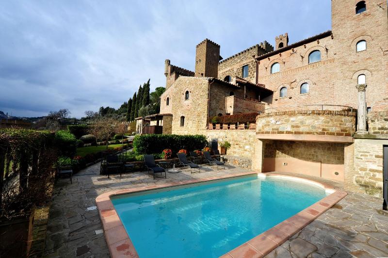 Castello di Monterone - Havuz