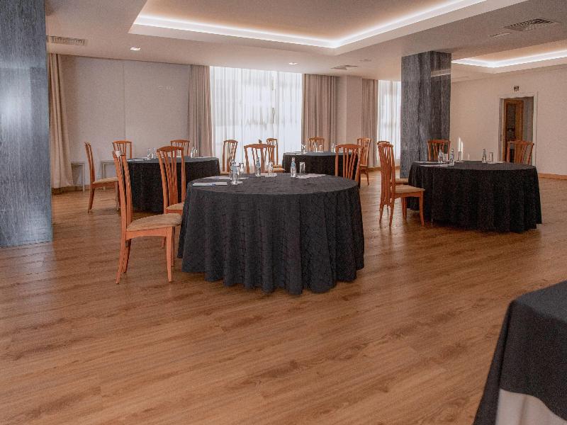 Hotel Covilha Affiliated by Melia - Toplantı