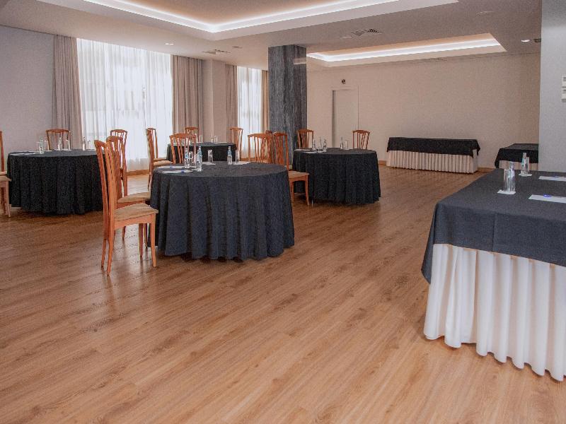 Hotel Covilha Affiliated by Melia - Toplantı
