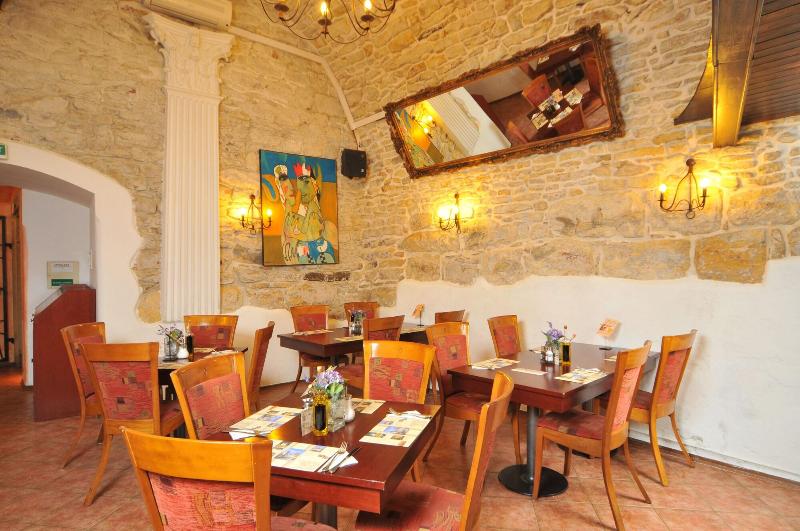 Merchant's Yard Residence - Restoran
