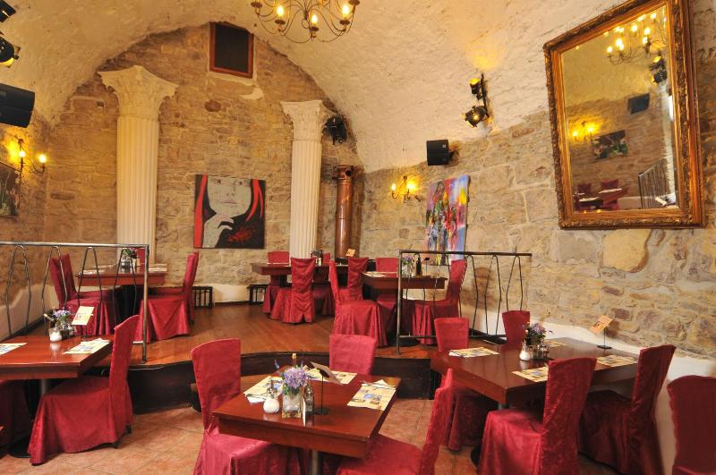 Merchant's Yard Residence - Restoran