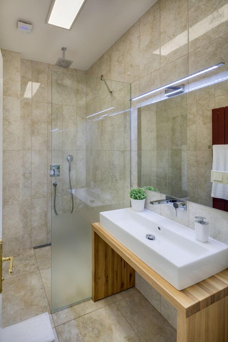 Old Town Square Apartments - Oda