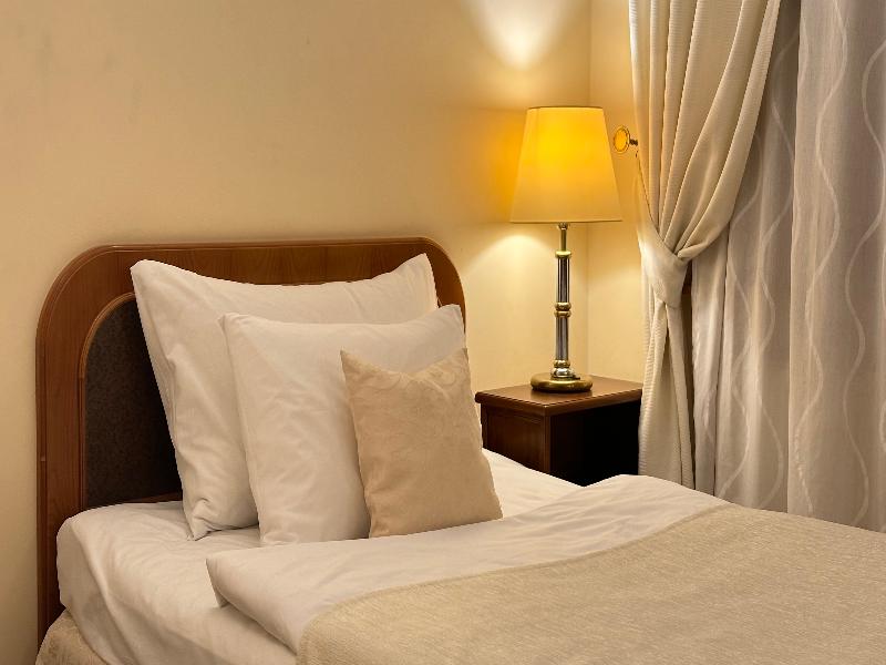 Fleur De Lis Hotel - Oda