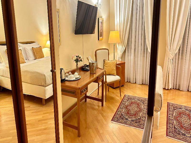 Fleur De Lis Hotel - Oda