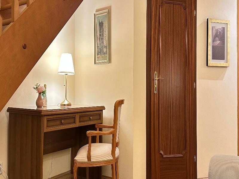 Fleur De Lis Hotel - Oda