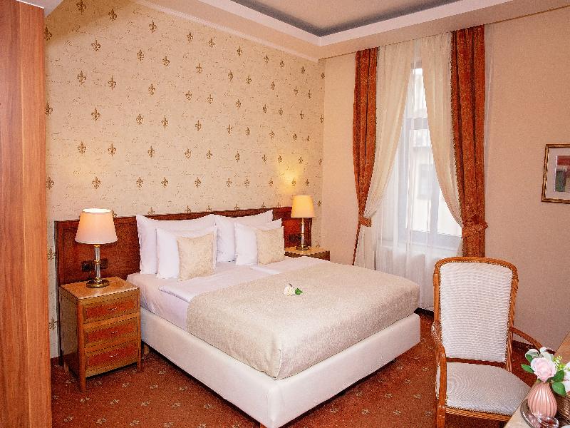 Fleur De Lis Hotel - Oda