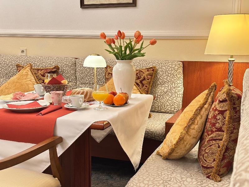 Fleur De Lis Hotel - Restoran