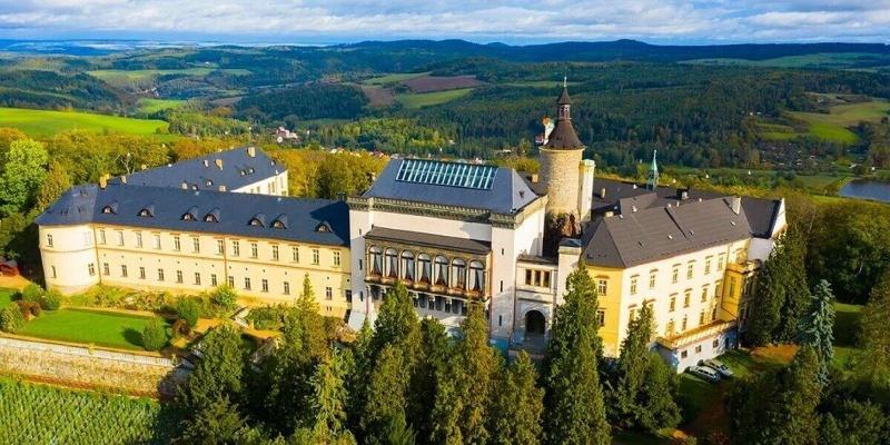 Hotel Chateau Zbiroh - Genel