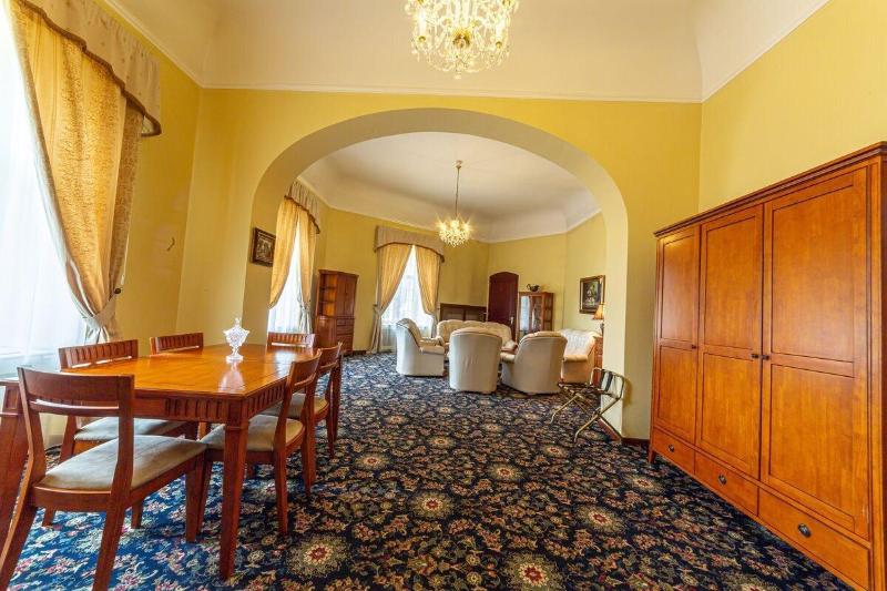 Hotel Chateau Zbiroh - Oda