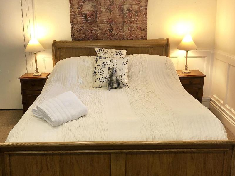 The Priory Inn - Genel