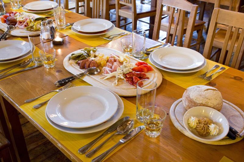 Adalbert Brevnosky Klaster - Restoran